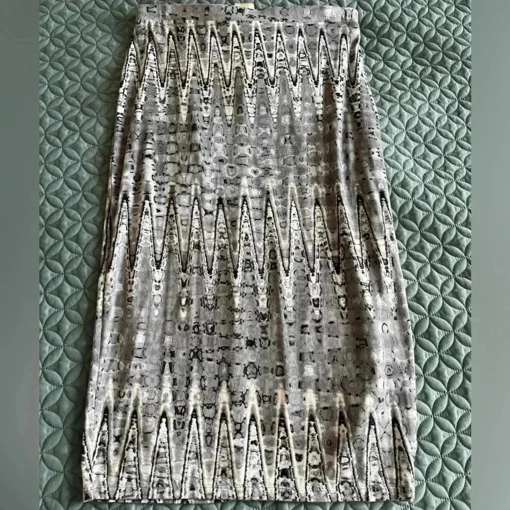 Matty M Gray & White Tribal Skirt